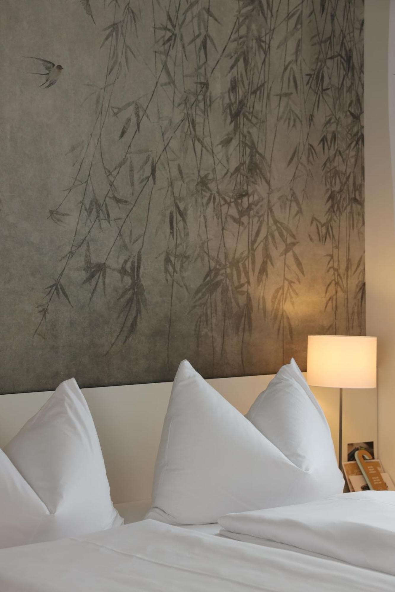 Deluxe Double Room Lake View